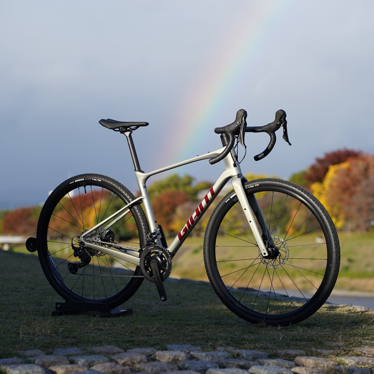 BLOG 【型落ちセール！】反則級。エアロレーシング⇔アドベンチャー