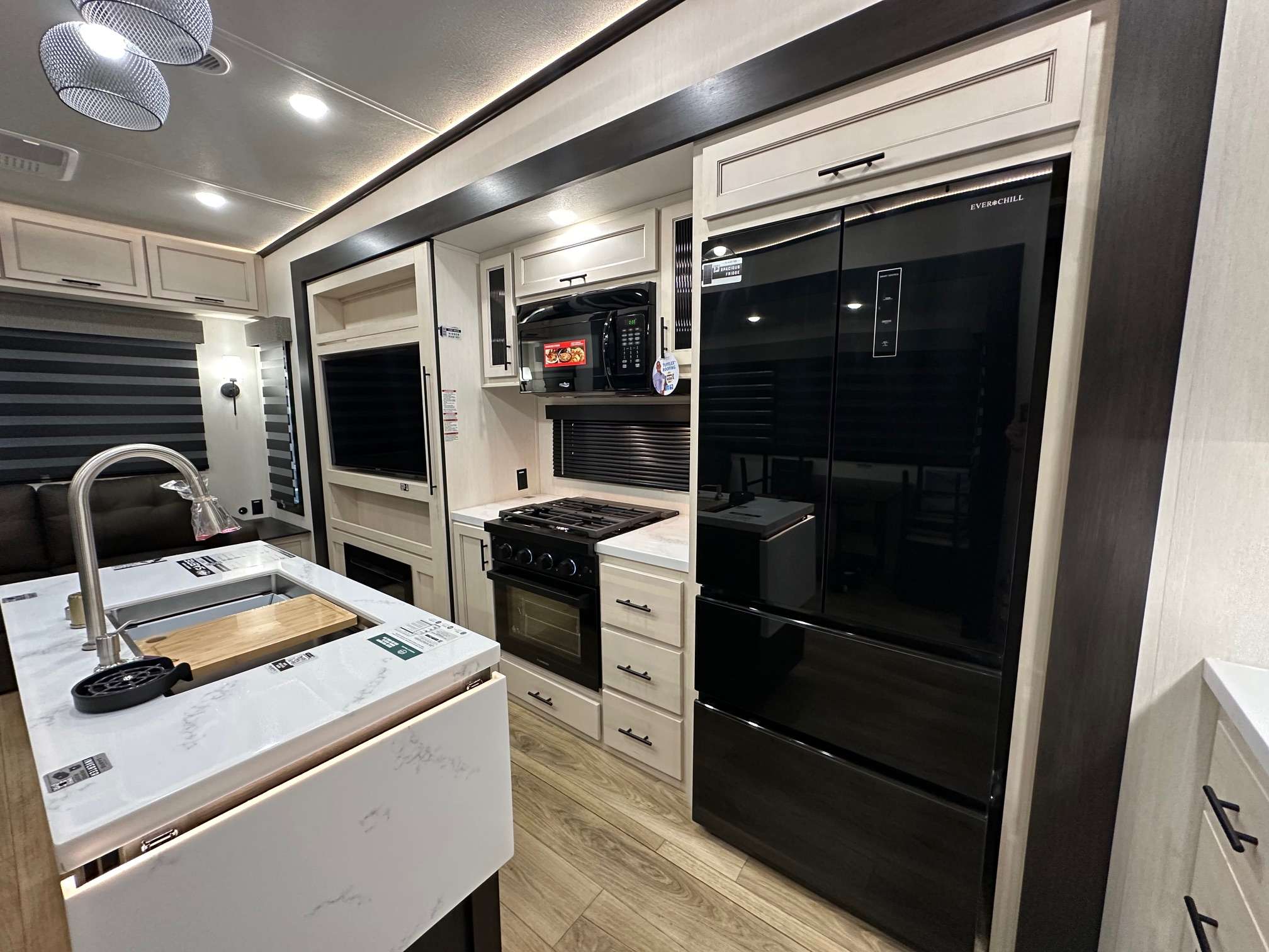 2026 Sabre 32GKS Fifth Wheel - PKB RVs LLC and Wholesale Camper Parts