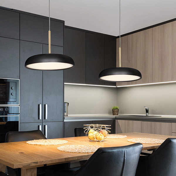 ZERO suspension lamp by Lumen Center Italia | Dining table | Rooms