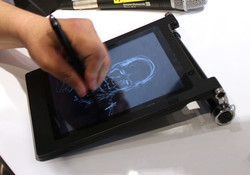 UEI、手書きメモに特化した新タブレット「enchantMOON」を発売 - PHILE WEB
