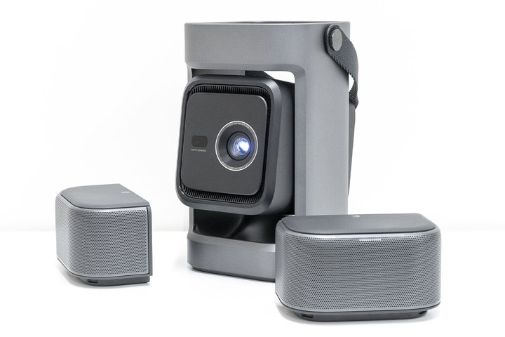 TCL「C845」は革新的チューナーレステレビ！Mini LED+QLEDの高画質で