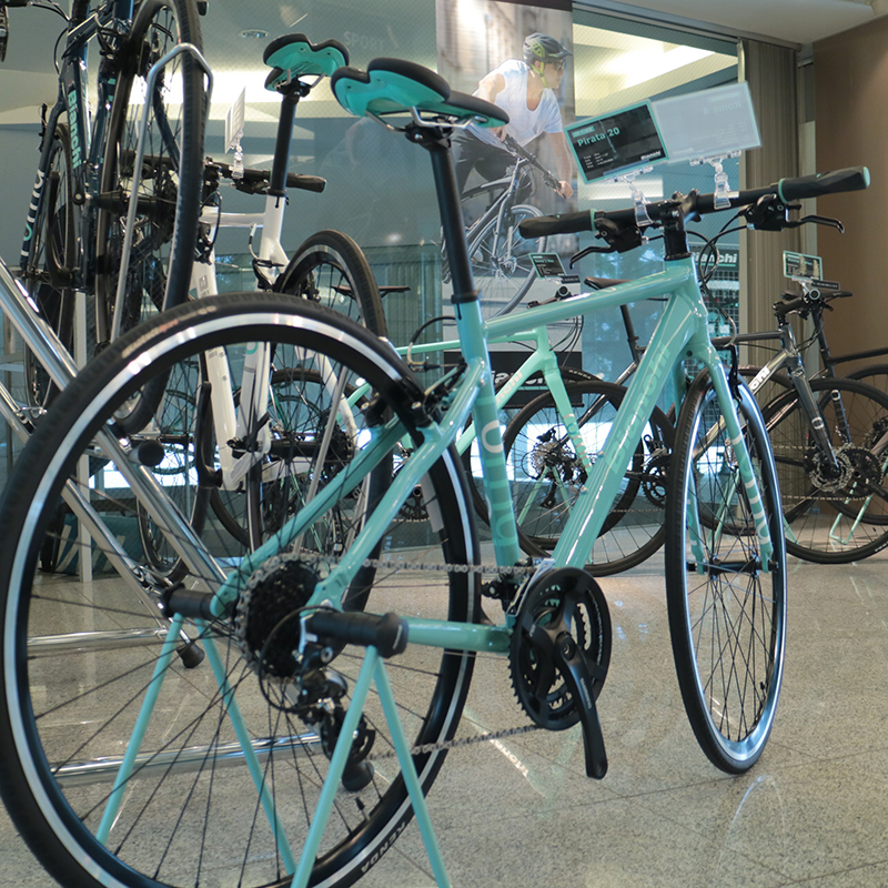 サイクリングにおすすめ！】Bianchi(ビアンキ) 2019年モデル ROMA4