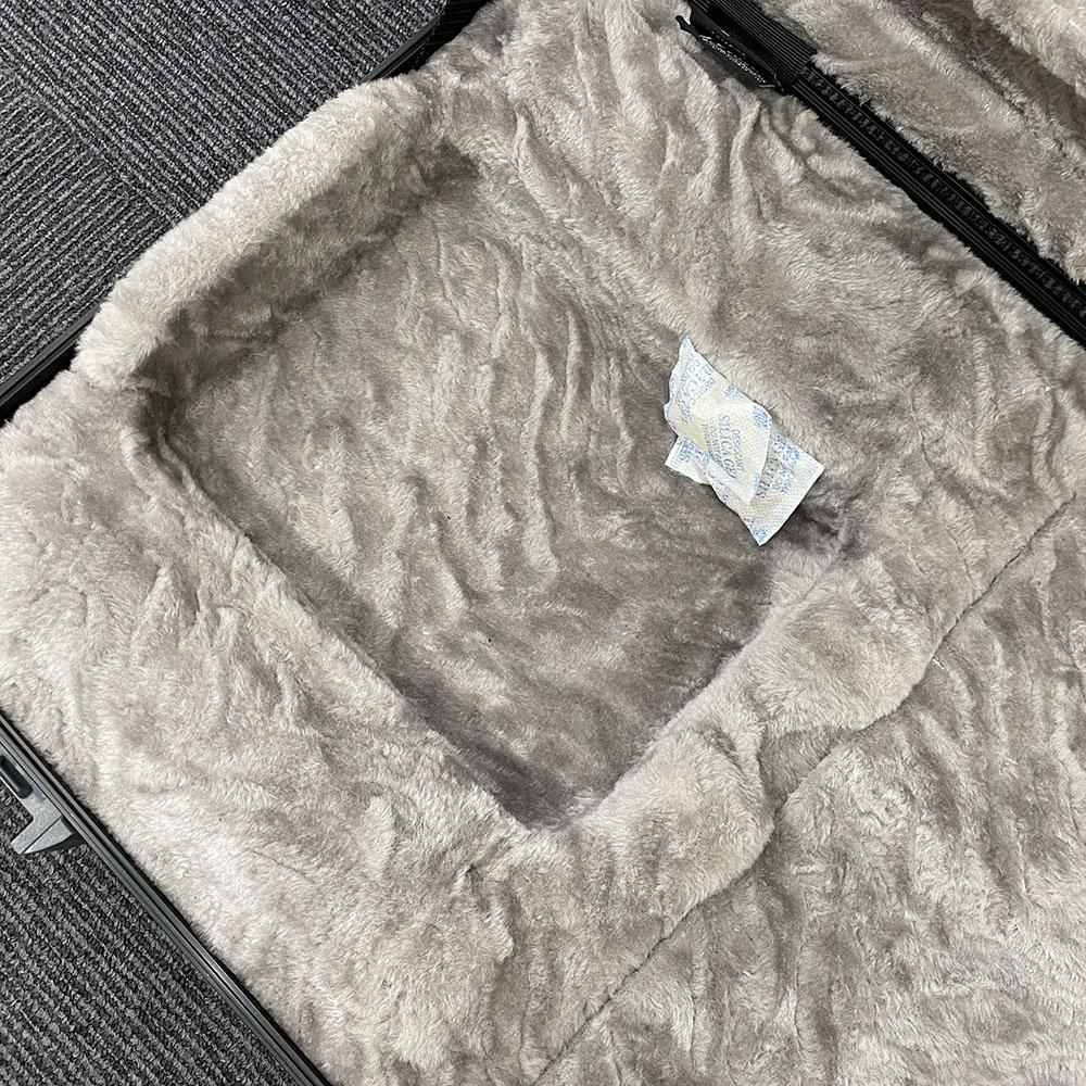 Fender Deluxe Molded Bass Case｜平野楽器 ロッキン オンラインストア