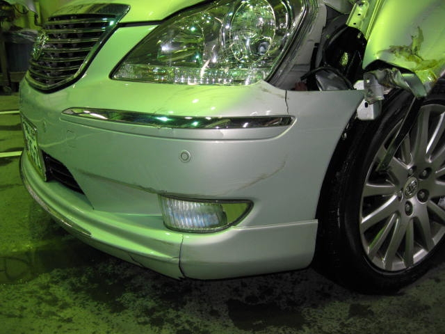 車の修理事例と修理費用 トヨタ／クラウンマジェスタ修理内容で見る