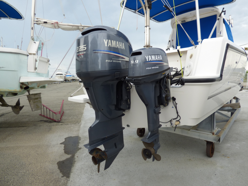 ヤマハ YF-27 展示場所：和歌山マリーナシティヨット倶楽部 中古艇