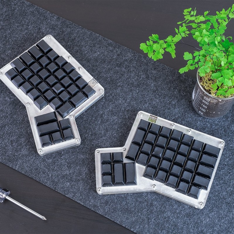 ErgoDox 76｜人間工学に基づいたメカニカルキーボード製作DIYキット