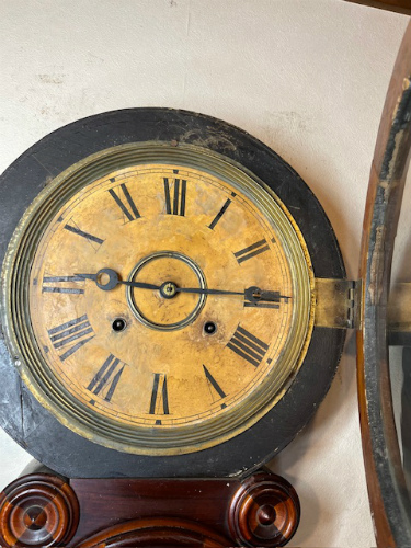 昔懐かしいアンティーク柱時計をお届け|WATERBURY