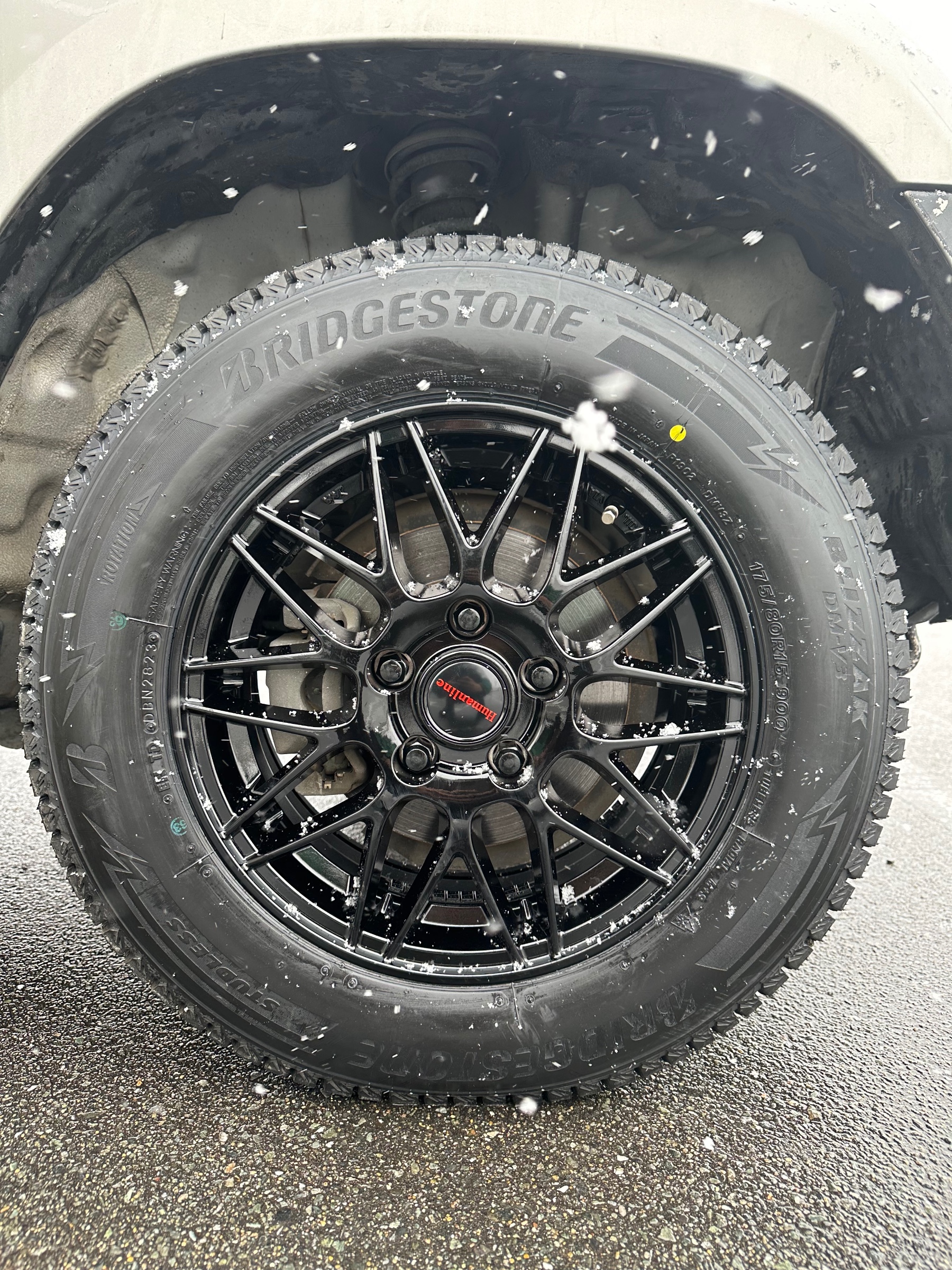 三菱 パジェロミニ スタッドレスホイールセット取り付け！！ | 店舗お