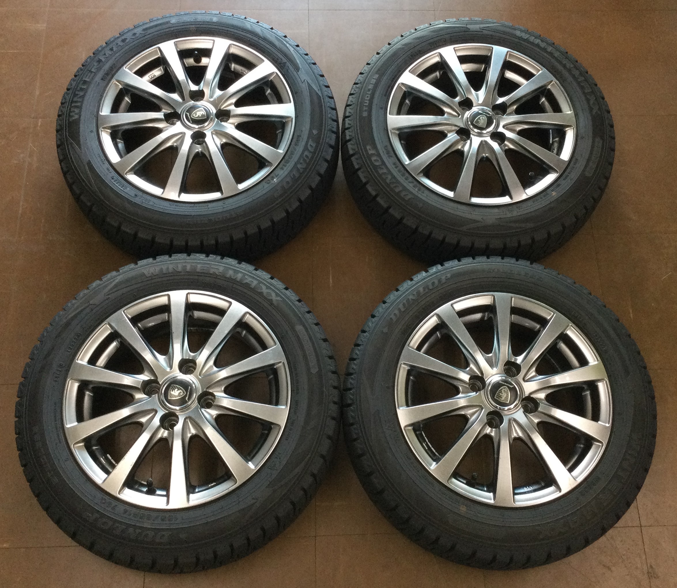 14インチ 中古スタッドレスタイヤ ダンロップ ウィンターマックス WM02