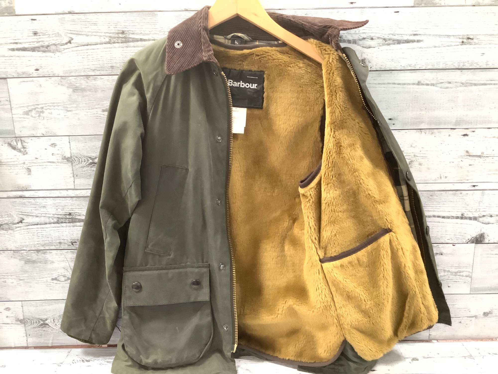 Barbour（バブアー）のボアライナー付きオイルドジャケットが入荷