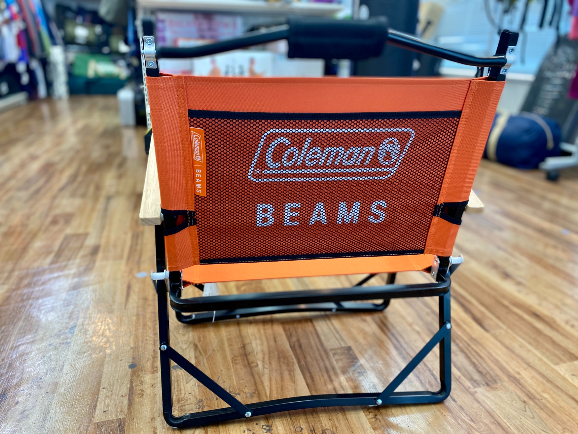 アウトドアシーズンに♪】Coleman(コールマン)×BEAMS(ビームス)の