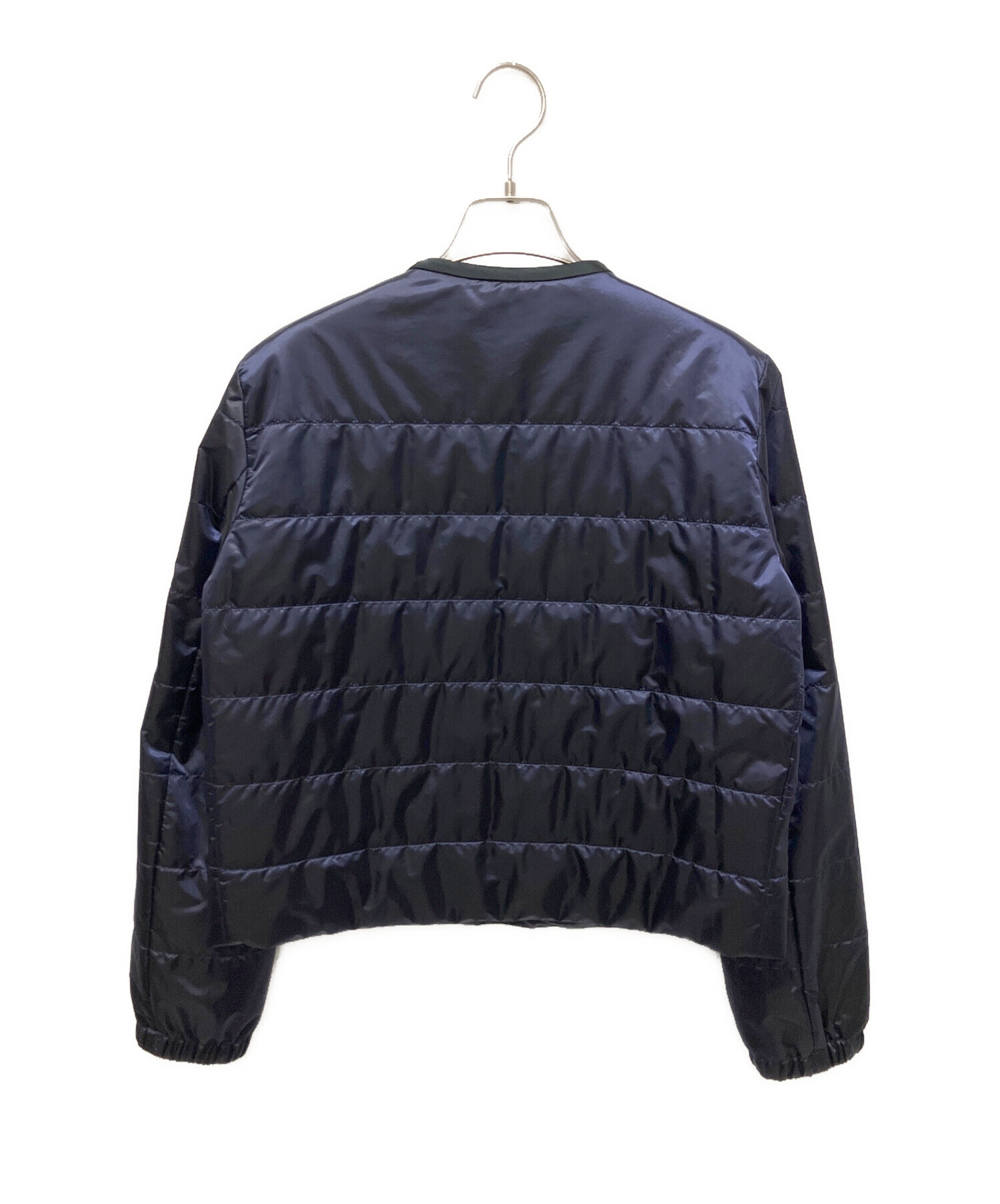 中古・古着通販】PRADA (プラダ) 三角プレートノーカラーライトダウン