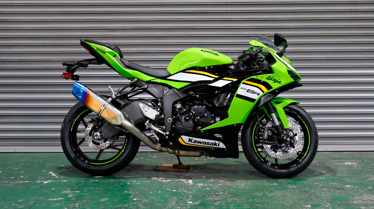 1/6まで) Ninja ZX-6R/KRT EDITION］グラフィックが変更された2021年
