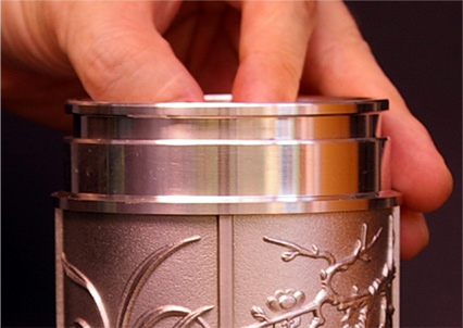 純錫97％の錫製茶缶 梅蘭竹菊