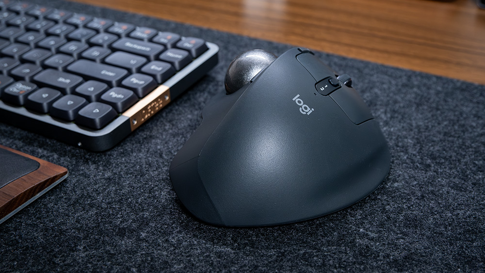 ロジクール MX ERGO Sをレビュー｜待望のUSB-Cで充電が可能になった