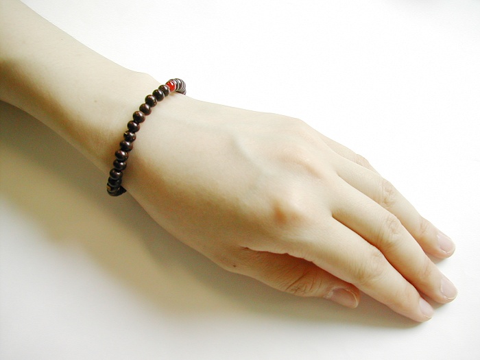 椰子5mmブレス二天瑪瑙入(親玉無) お数珠の安田念珠店へ｜総本山御用達