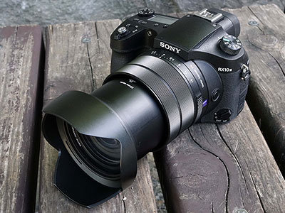 ソニー「RX10M3」、最後まで生き残りそうなデカいヤツ | 日経クロス