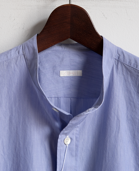 COMOLI バンドカラーシャツ SAX STRIPE | 大阪心斎橋のメンズ洋服の