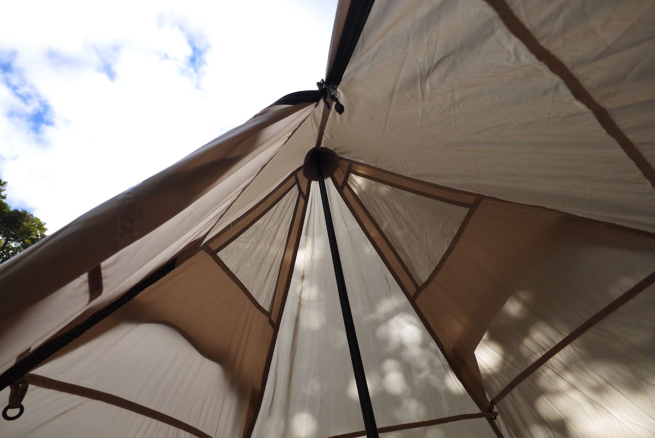 DOD ライダーズワンポールテント あまり屈まずに出入りしたり着替え