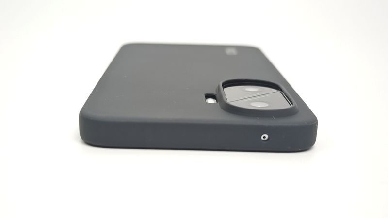 POCO F7」実機で付属品を詳しくチェック！保護ケースや保護フィルムは