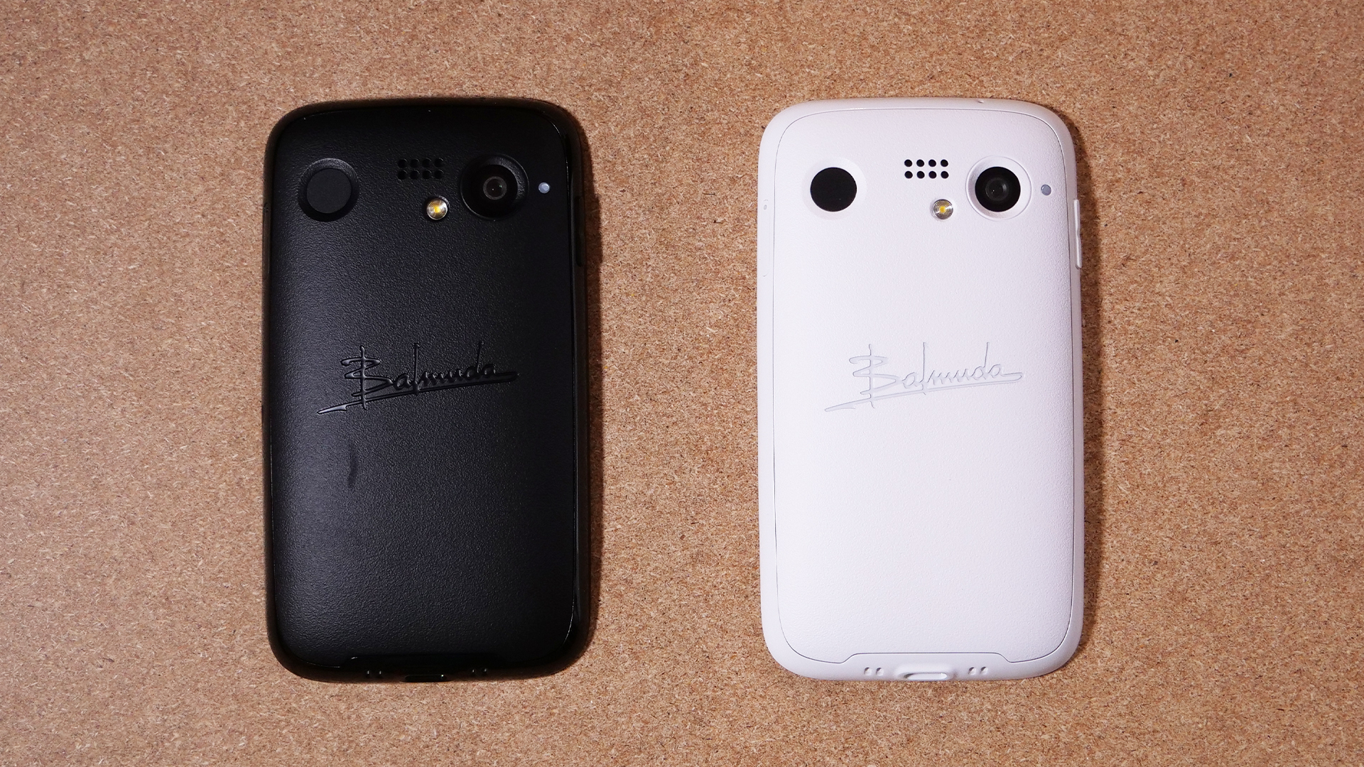 レビュー】伝説のスマホを褒めまくる『BALMUDA Phone』 | yoshives