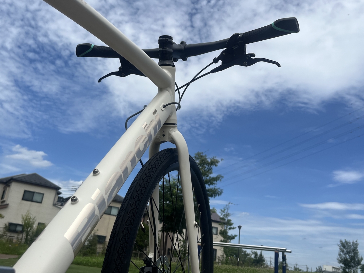 BIANCHIで白を楽しむ】チタニウムとマットホワイトの調和。CSPORT2入荷