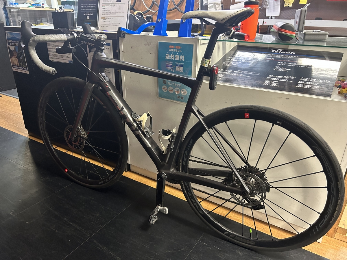 リムブレーキホイール在庫してます！アルミの最高峰RACING ZERO在庫