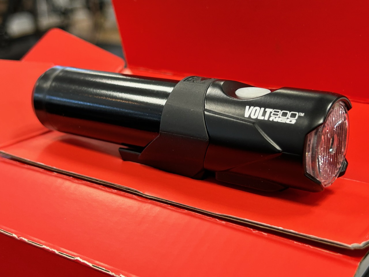 CATEYE】点灯最大12時間の大容量バッテリー！VOLT800 NEO | 東海地区で