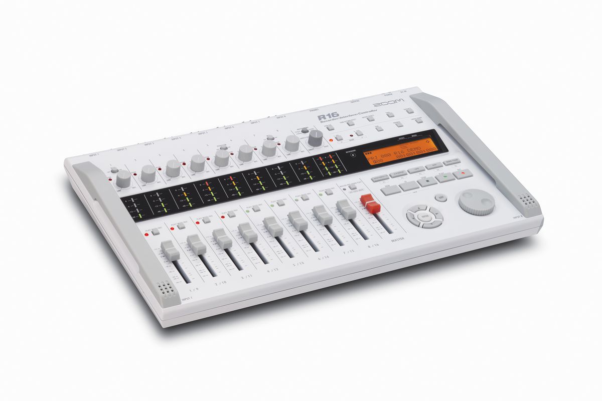 R16 Multitrack Recorder | ZOOM
