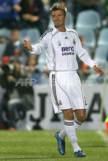 サッカー リーガエスパニョーラ＞ベッカム レアル・マドリードを退団か