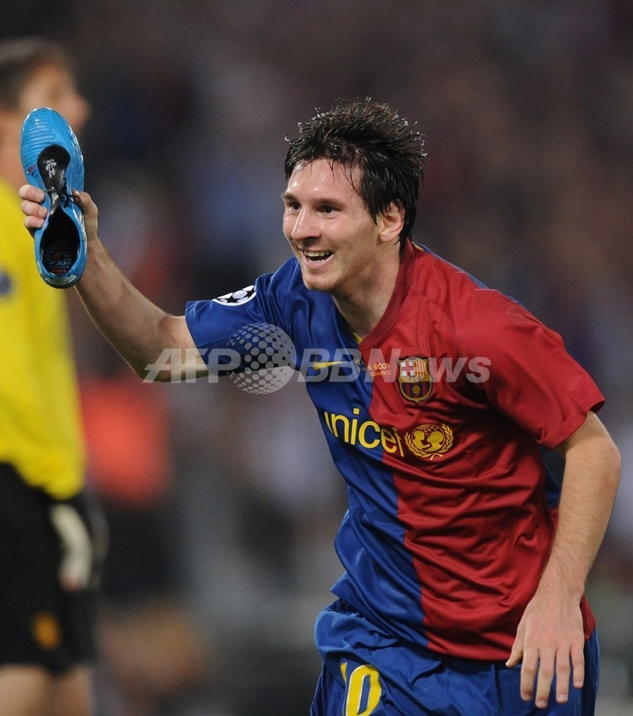 メッシがバロンドールを初受賞 写真2枚 ファッション ニュースならMODE