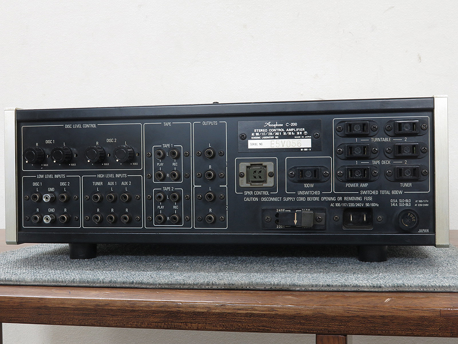 アキュフェーズ Accuphase C-200 プリアンプ @36756 / 中古オーディオ