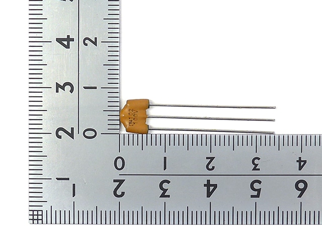 EMI除去フィルター(リード付エミフィル) 1000pF DSS306: 受動部品 秋月