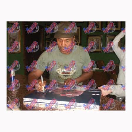 シュガー・レイ・レナードのサイン入り16×20写真対ロベルト・デュラン