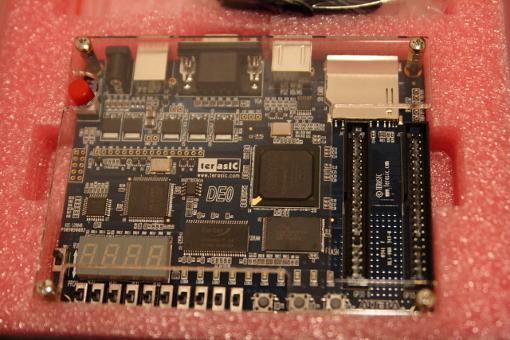 電子工作のテスト工場 [ Altera製FPGA（CycloneIII EP3C16F484）搭載