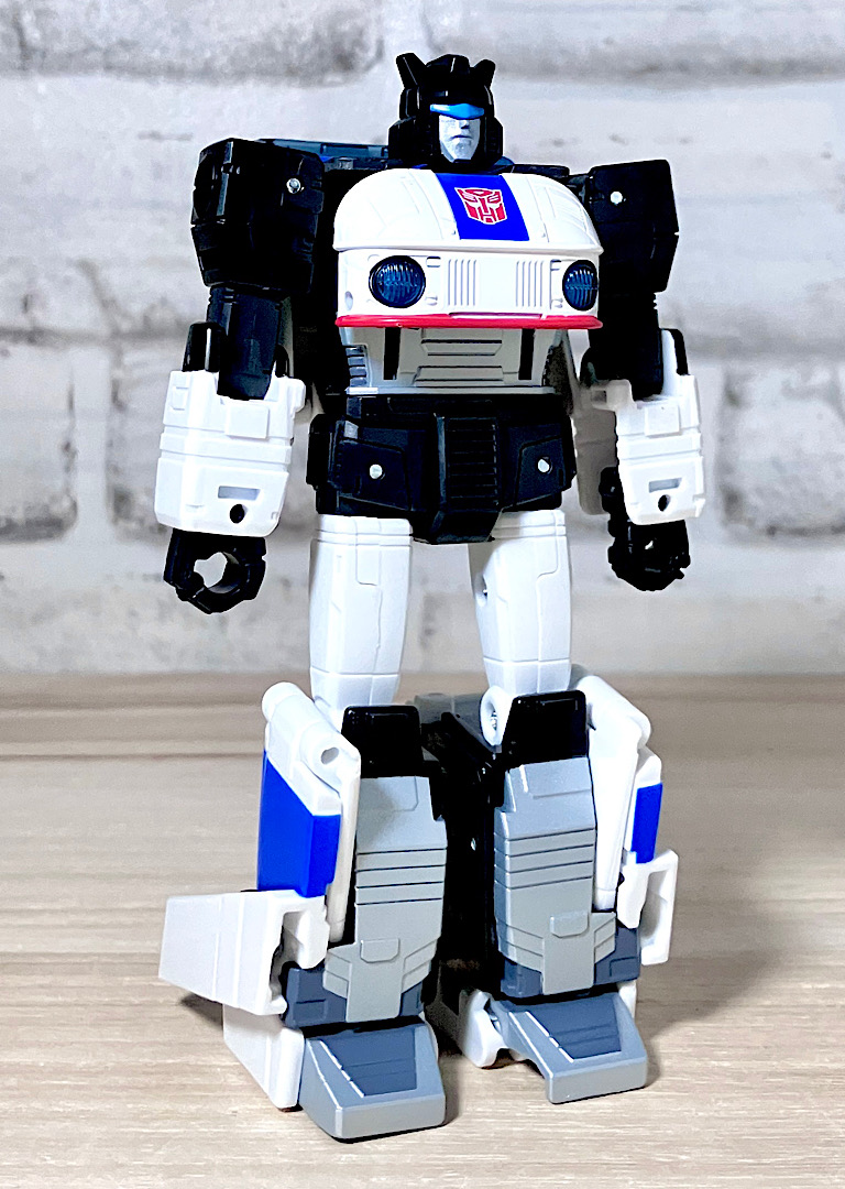 トランスフォーマーDramatic Capture Series サイバトロンチェイス