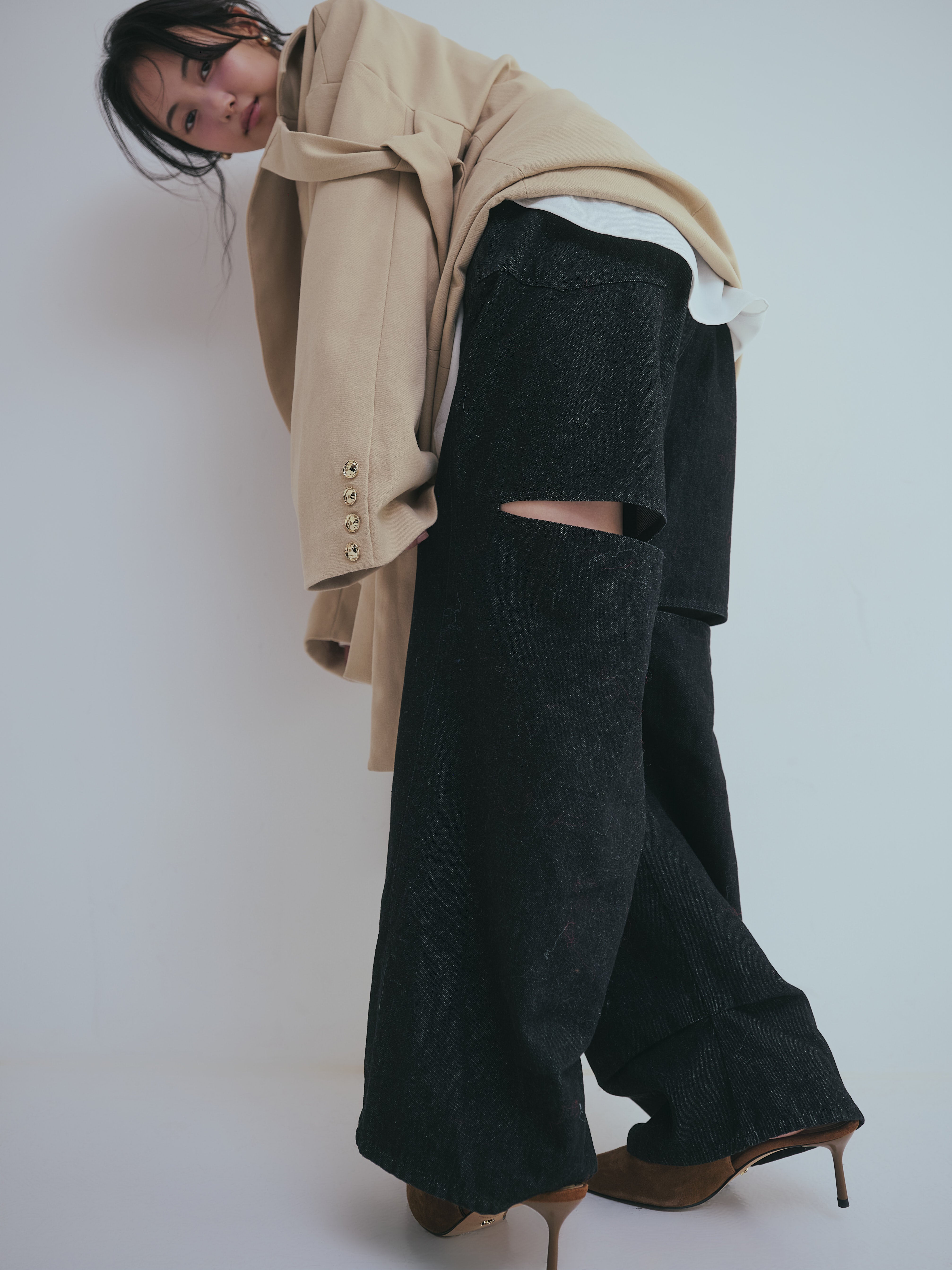 back slit curve denim pants – andequal