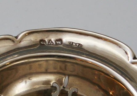 1919年イギリス「ティー・ストレーナー」《アンティックかとう》