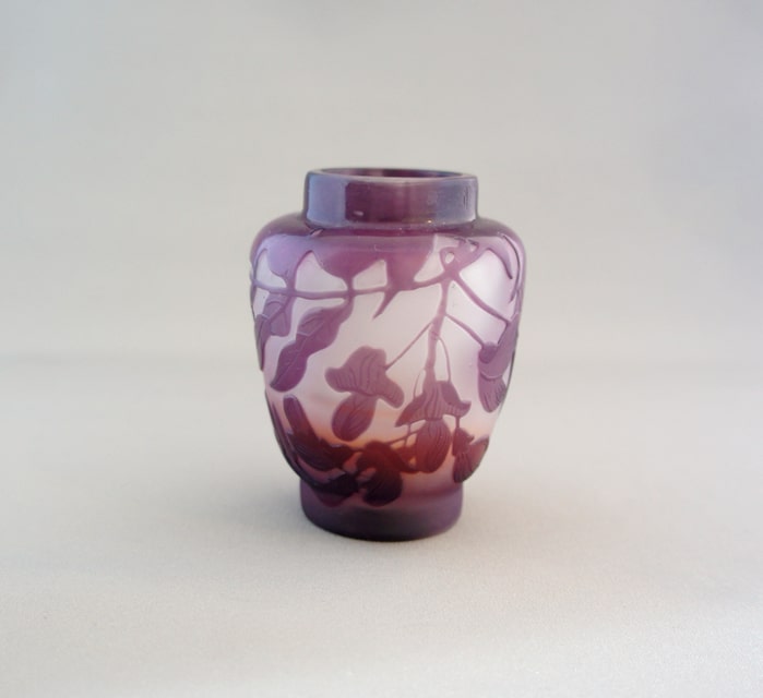 エミール・ガレ「花文様 小花瓶」《アンティックかとう》