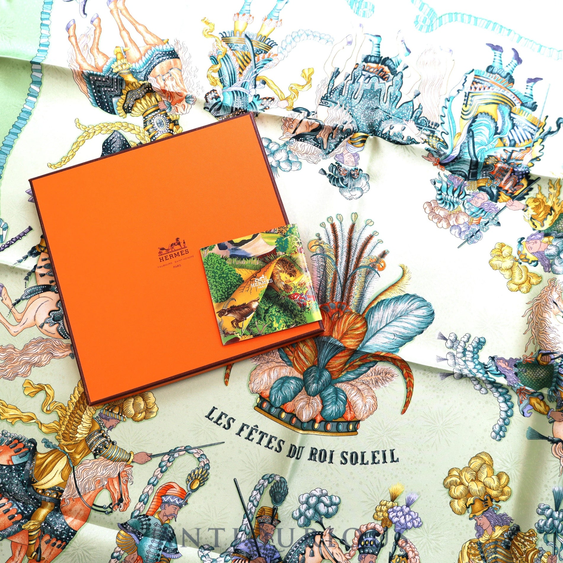 エルメス スカーフ カレ90 太陽王の祝典 SILK100% 箱 冊子 カード