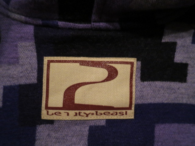 USED】beauty beast(ビューティービースト)デジタル迷彩柄ブルゾン