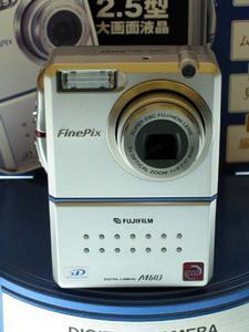 ASCII.jp：富士フイルム、VGAサイズの動画撮影が可能な『FinePix M603