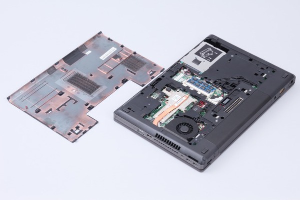 ASCII.jp：高質感・高拡張性のプロ仕様、「HP ProBook 6560b」 (1/4)