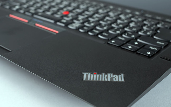 ASCII.jp：ため息が出るほど快適な、第3世代「ThinkPad X1 Carbon」 (1/6)