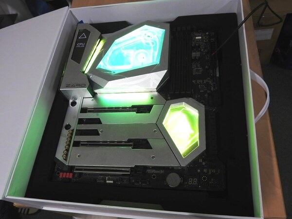 ASCII.jp：全世界999台限定のASRock製水冷マザー「Z490 AQUA」の予約