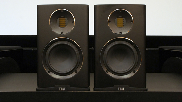 ASCII.jp：ELACのCARINA BS243.4で「Song for LISTNERS」を聴く (2/5)