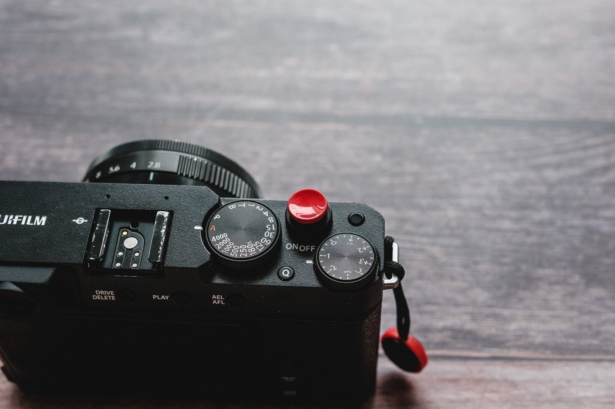 Fujifilm X-E4 + XF 27MM f2.8 2000 シャッター