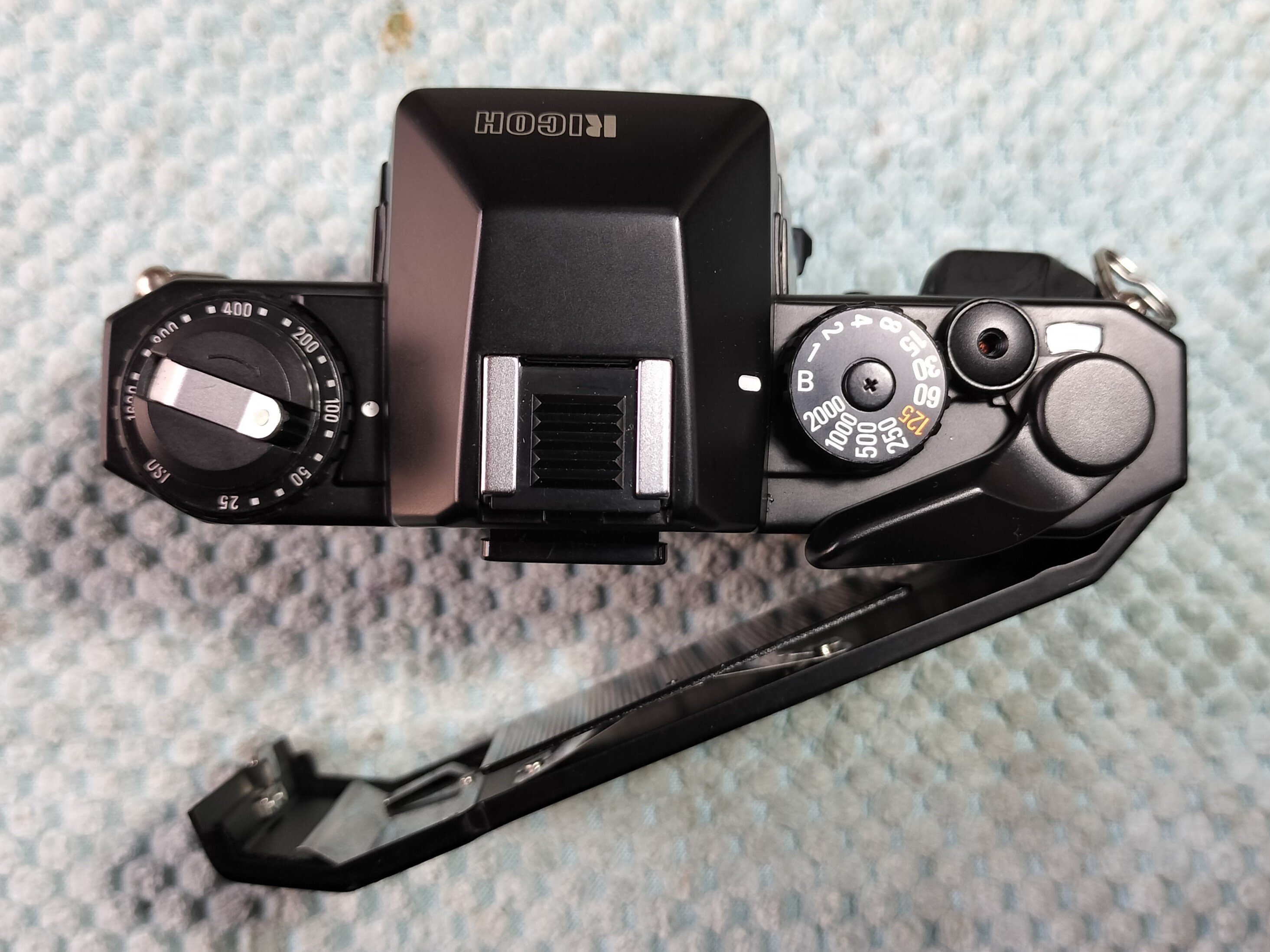 Ricoh XR-8の分解｜フィルムカメラ修理のアクアカメラ