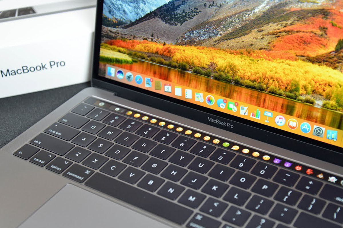 大阪・京都 Mac Book Pro 2017 液晶ガラス画面割れ修理店 | APPLEMAC