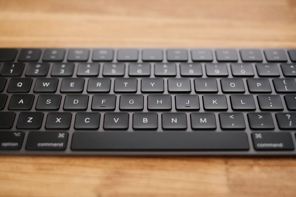 マジックキーボード スペースグレイを買ってみたが圧倒的にかっこいい